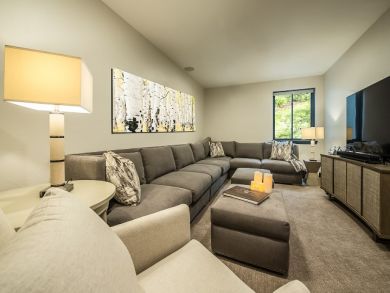 Contemporary Beaver Creek Luxury Accommodations 5 Bedrooms